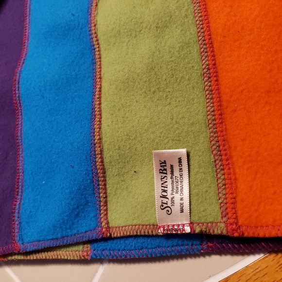 6  Pieces 1 Scarf 3 Hats and 2 Set of Gloves - Picture 6 of 16